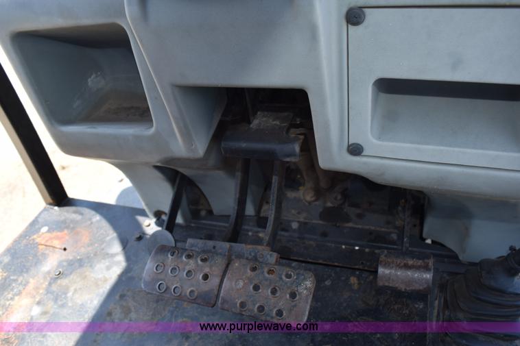 image for item K6183 2003 Terex 750 backhoe