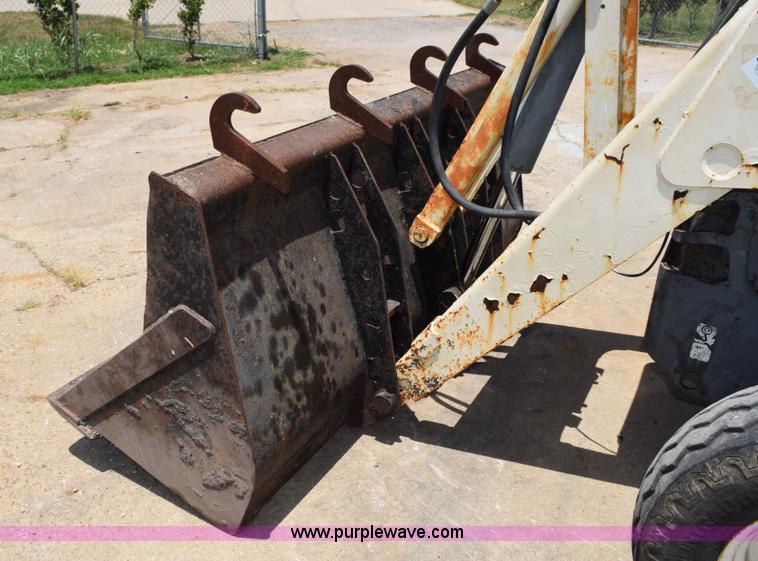 image for item K6183 2003 Terex 750 backhoe
