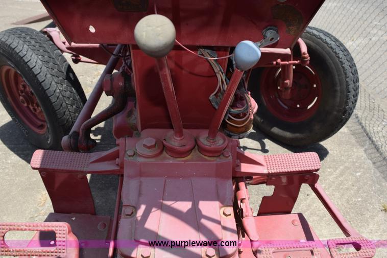 image for item K6186 Massey-Ferguson 282 tractor
