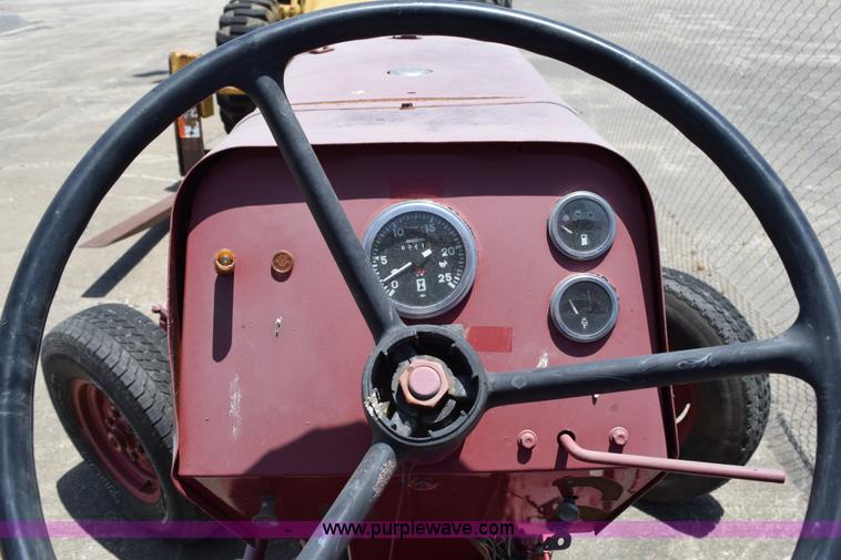 image for item K6186 Massey-Ferguson 282 tractor