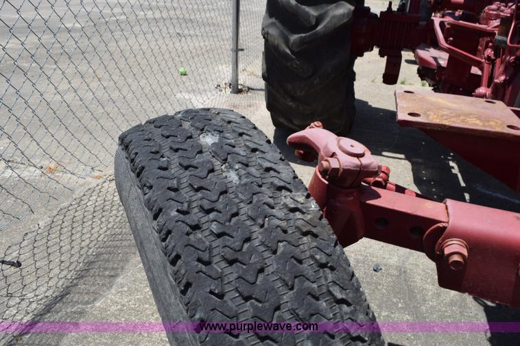 image for item K6186 Massey-Ferguson 282 tractor