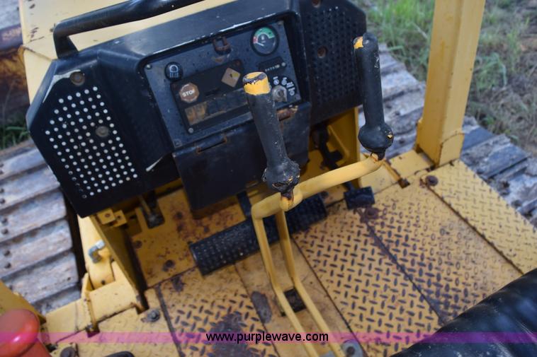 image for item K6190 1999 John Deere 650G dozer