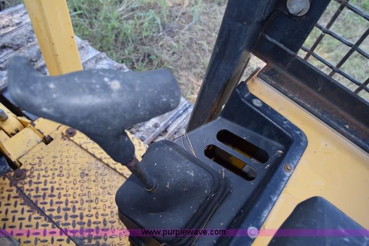 image for item K6190 1999 John Deere 650G dozer