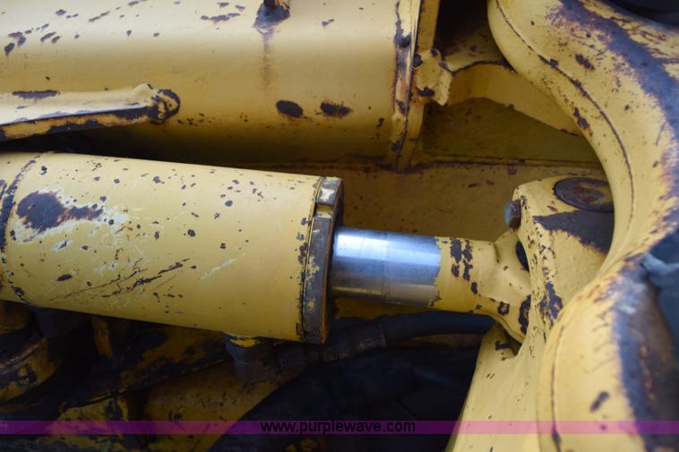 image for item K6190 1999 John Deere 650G dozer