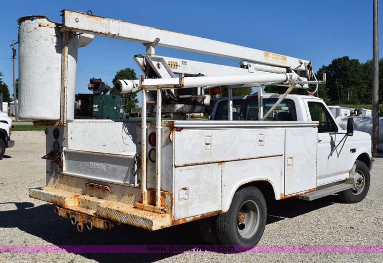 image for item K6195 1996 Ford F350 Super Duty XL service truck with crane