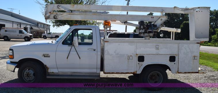 image for item K6195 1996 Ford F350 Super Duty XL service truck with crane