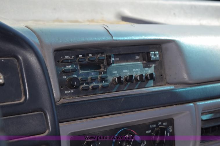 image for item K6195 1996 Ford F350 Super Duty XL service truck with crane