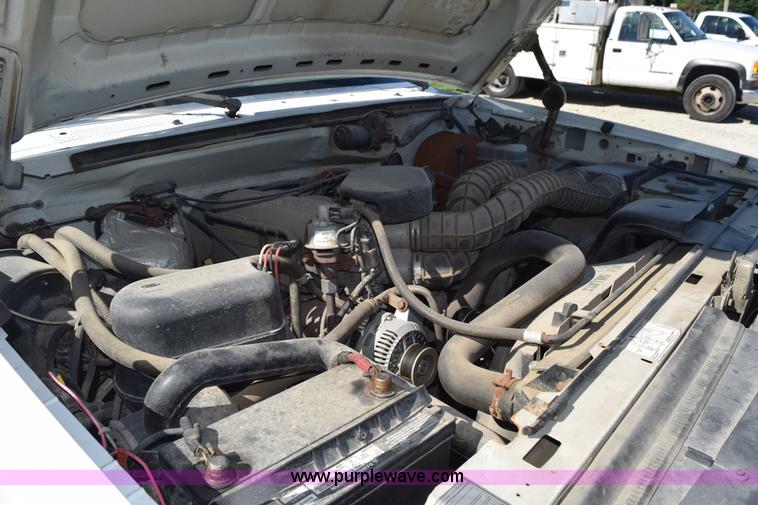 image for item K6195 1996 Ford F350 Super Duty XL service truck with crane