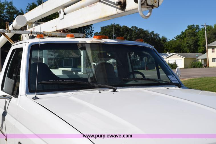 image for item K6195 1996 Ford F350 Super Duty XL service truck with crane