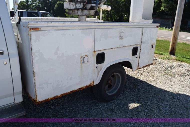 image for item K6195 1996 Ford F350 Super Duty XL service truck with crane