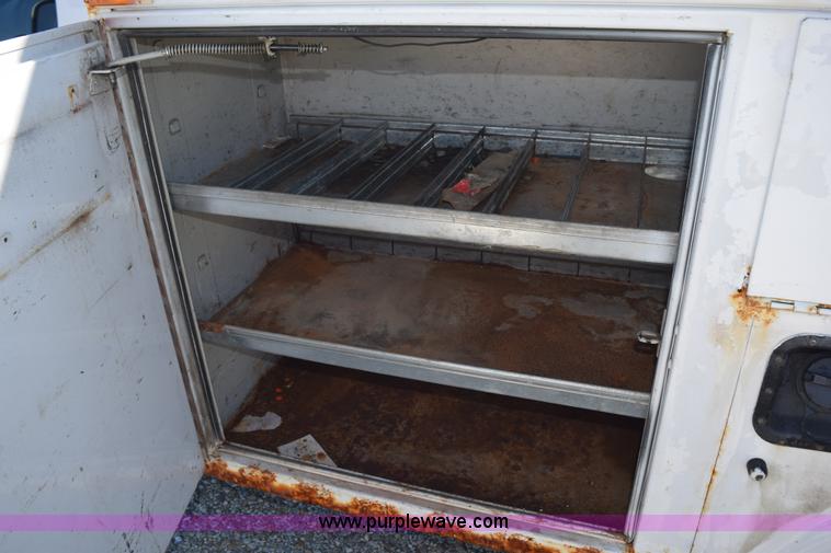 image for item K6195 1996 Ford F350 Super Duty XL service truck with crane