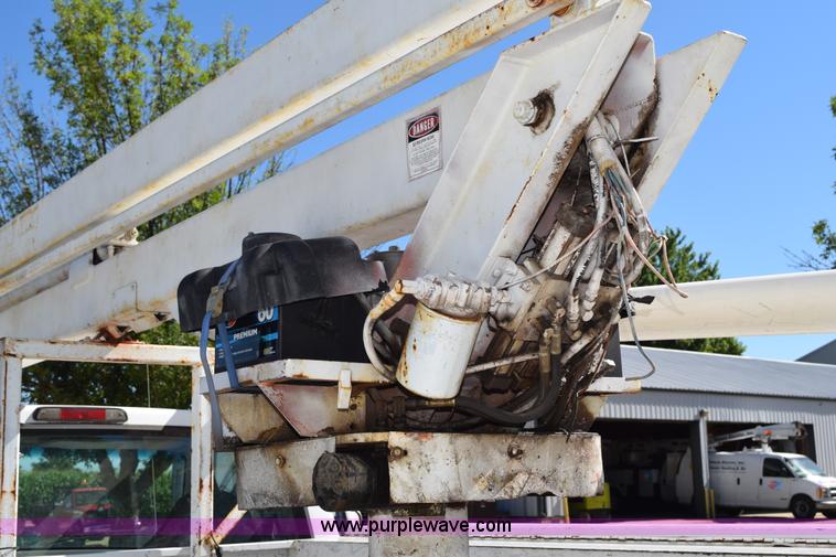 image for item K6195 1996 Ford F350 Super Duty XL service truck with crane