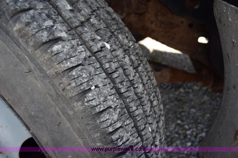 image for item K6195 1996 Ford F350 Super Duty XL service truck with crane