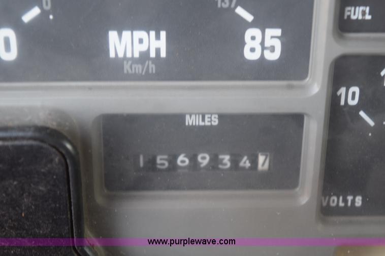 image for item K6198 1999 International 4900 dump truck