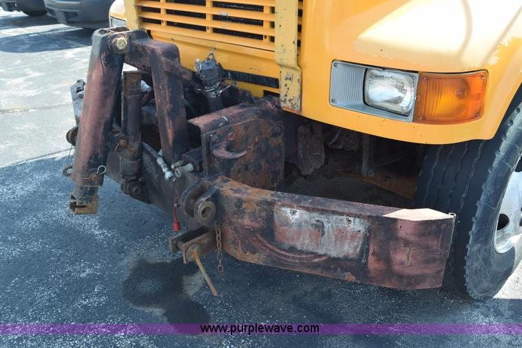 image for item K6198 1999 International 4900 dump truck