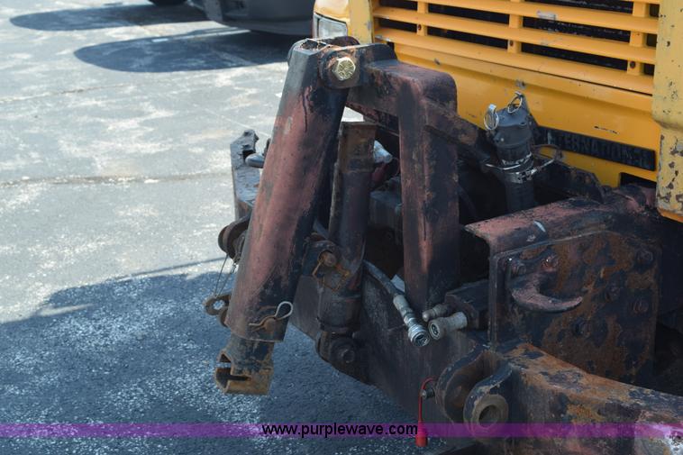 image for item K6198 1999 International 4900 dump truck