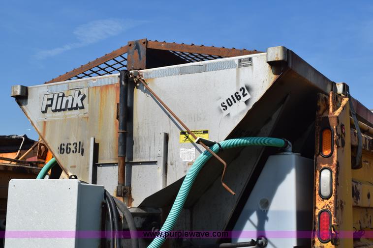 image for item K6198 1999 International 4900 dump truck