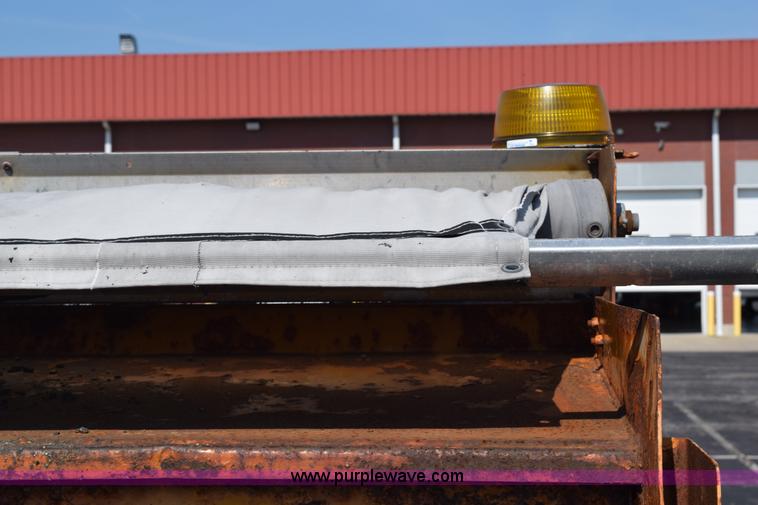 image for item K6198 1999 International 4900 dump truck