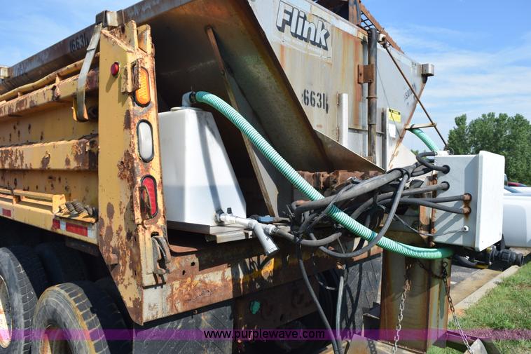 image for item K6198 1999 International 4900 dump truck