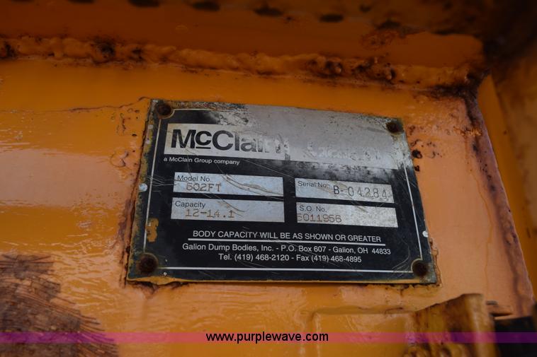 image for item K6198 1999 International 4900 dump truck