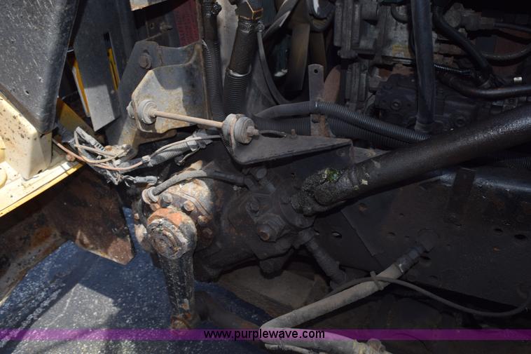 image for item K6199 2001 International 4900 dump truck