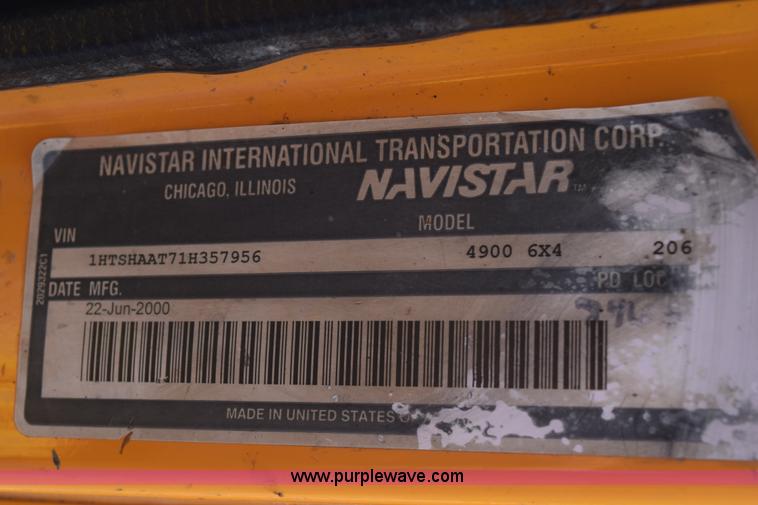 image for item K6199 2001 International 4900 dump truck