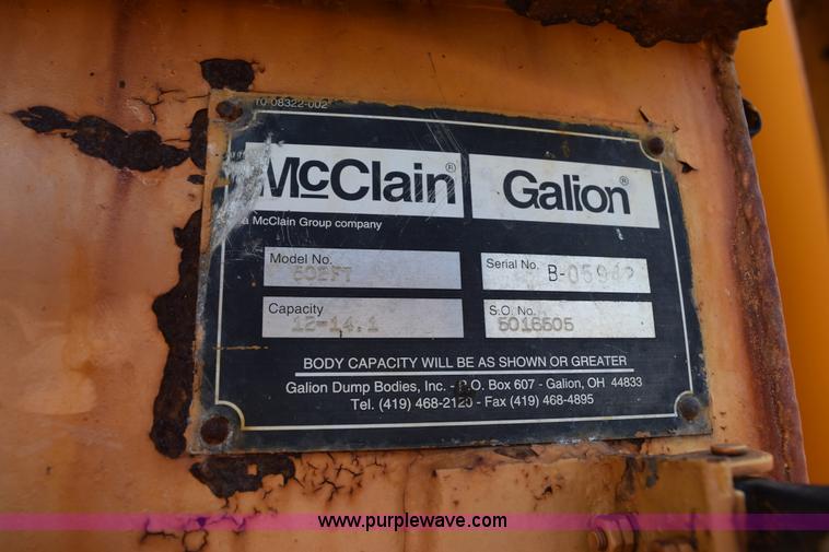 image for item K6199 2001 International 4900 dump truck