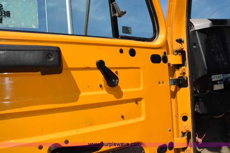 image for item K6200 1998 International 4900 dump tuck