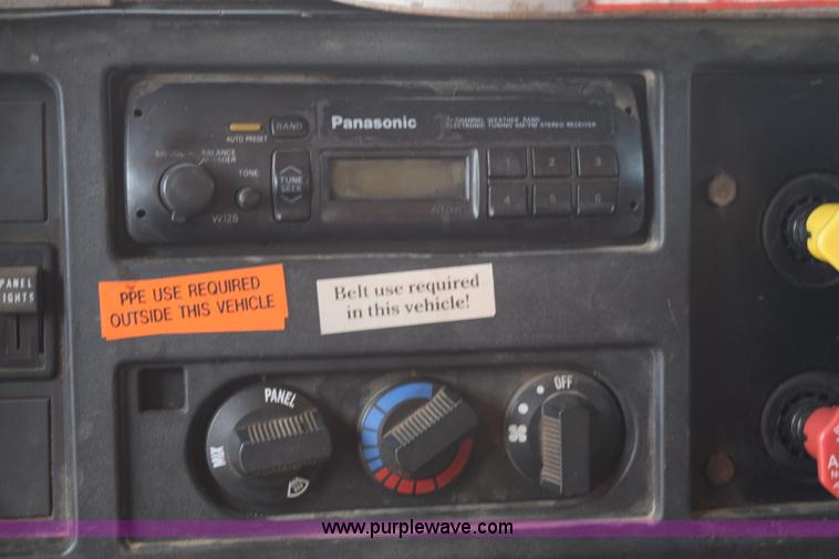 image for item K6200 1998 International 4900 dump tuck