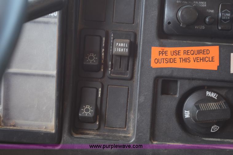 image for item K6200 1998 International 4900 dump tuck