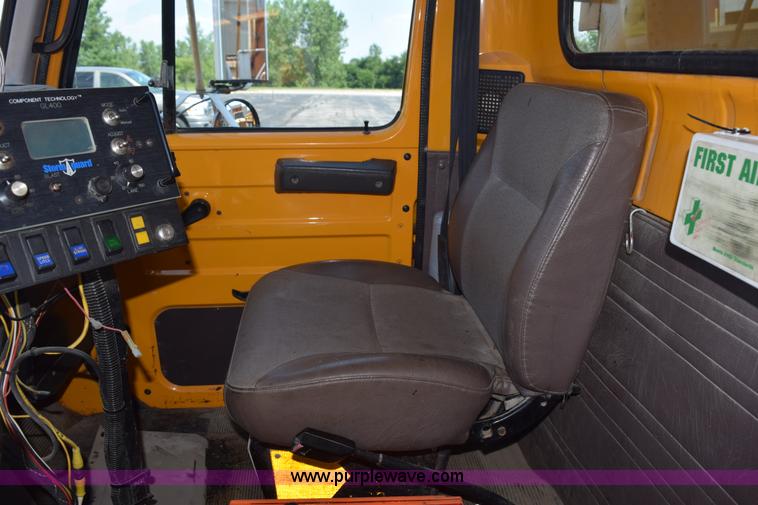 image for item K6200 1998 International 4900 dump tuck