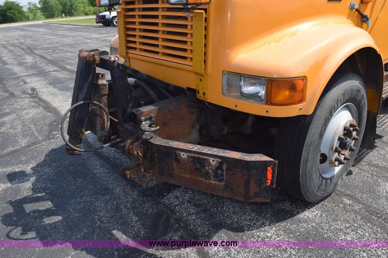 image for item K6200 1998 International 4900 dump tuck