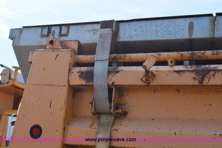 image for item K6200 1998 International 4900 dump tuck