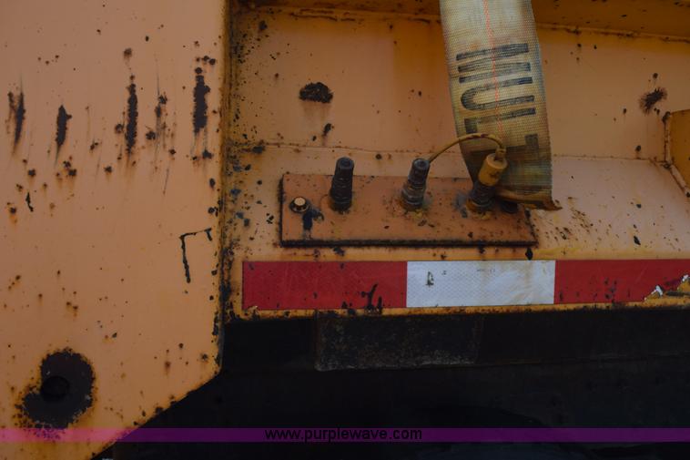 image for item K6200 1998 International 4900 dump tuck