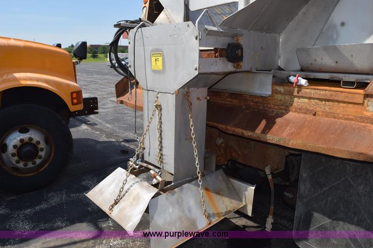 image for item K6200 1998 International 4900 dump tuck