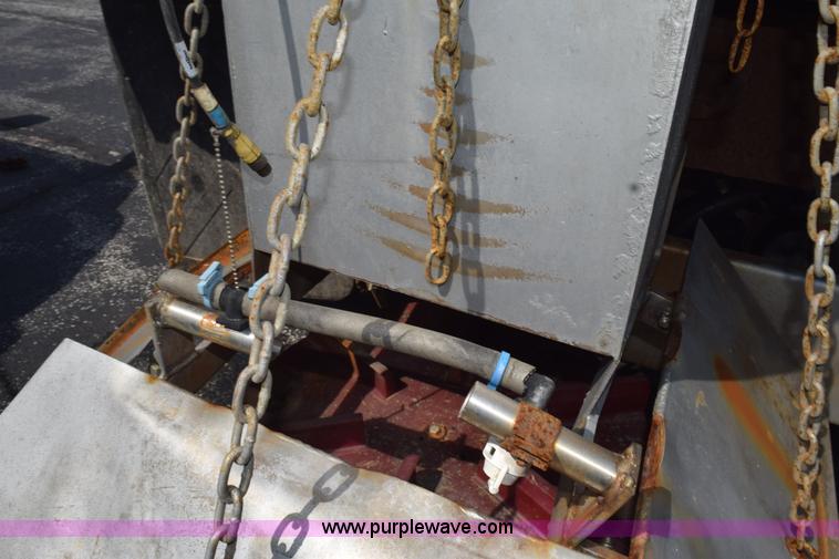 image for item K6200 1998 International 4900 dump tuck