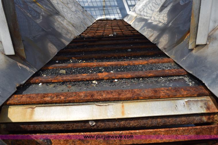 image for item K6200 1998 International 4900 dump tuck