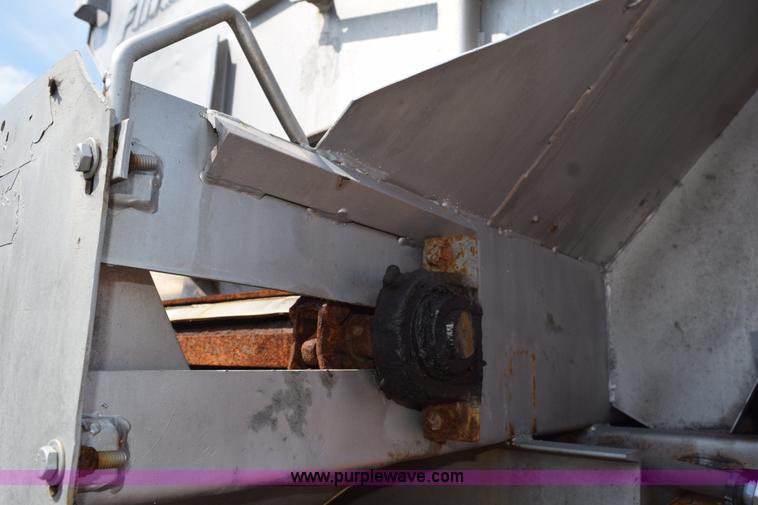 image for item K6200 1998 International 4900 dump tuck