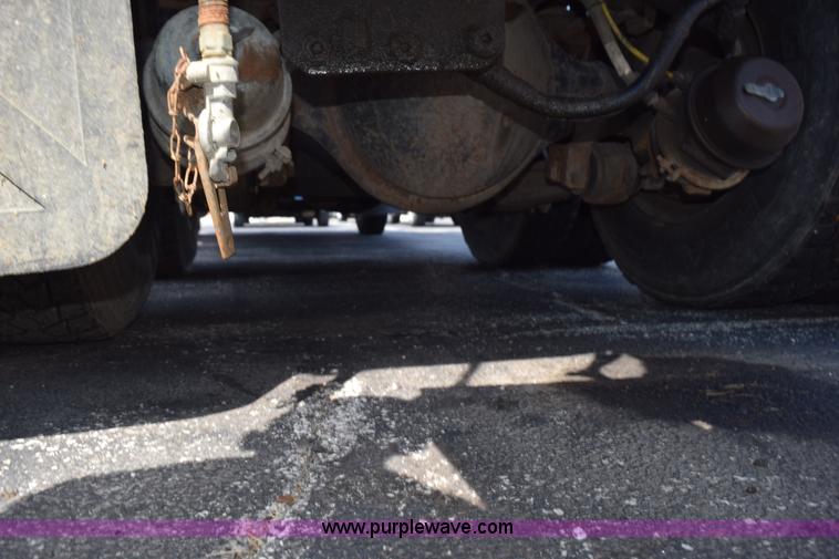 image for item K6200 1998 International 4900 dump tuck