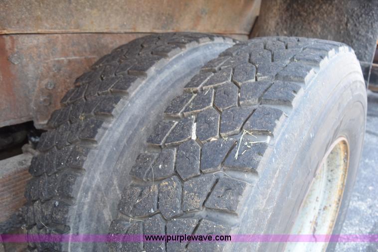 image for item K6200 1998 International 4900 dump tuck