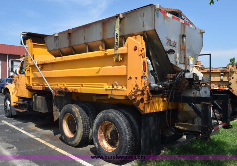 image for item K6201 1999 International 4900 dump truck