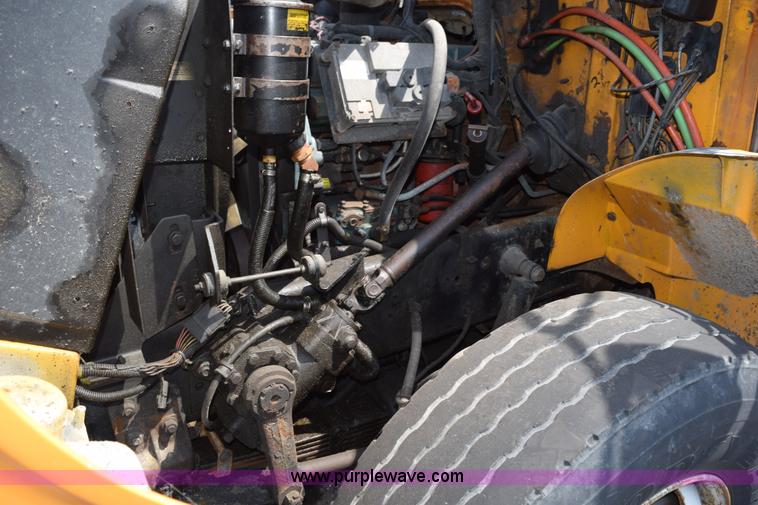 image for item K6201 1999 International 4900 dump truck