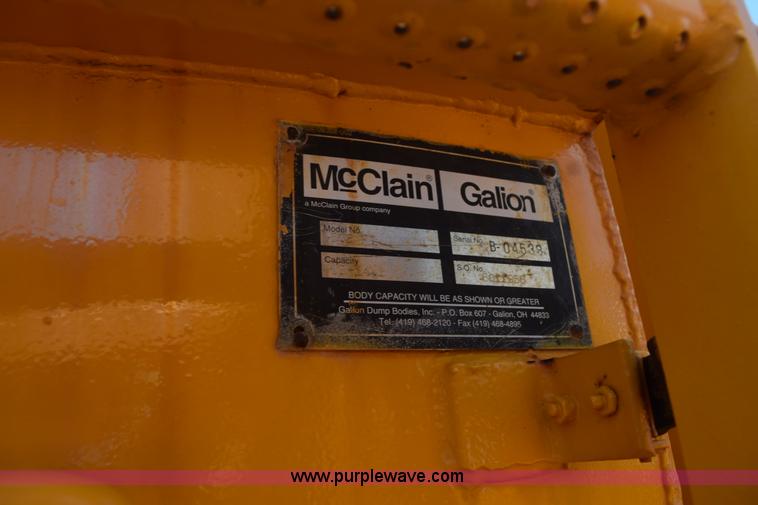 image for item K6201 1999 International 4900 dump truck