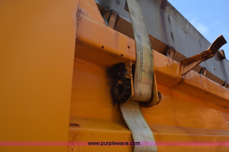 image for item K6201 1999 International 4900 dump truck