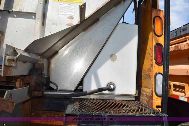 image for item K6201 1999 International 4900 dump truck