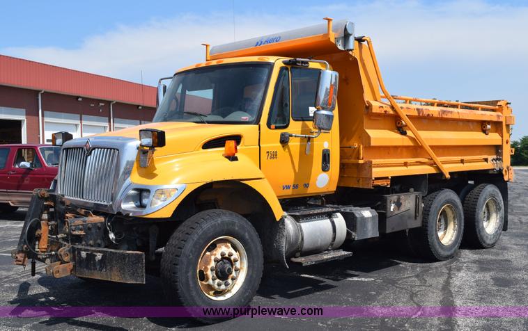 image for item K6202 2006 International 7500 dump truck