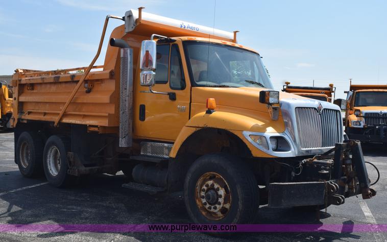 image for item K6202 2006 International 7500 dump truck