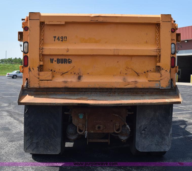 image for item K6202 2006 International 7500 dump truck