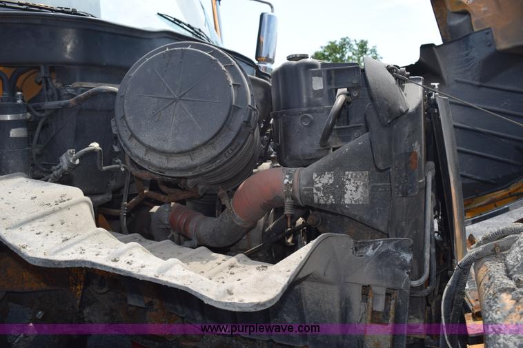 image for item K6202 2006 International 7500 dump truck