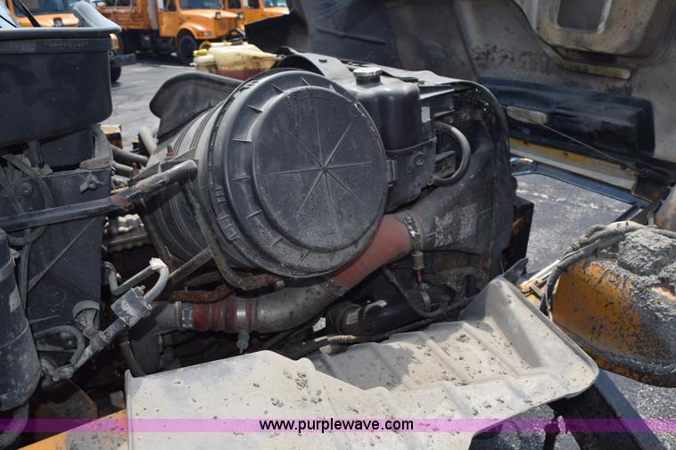 image for item K6202 2006 International 7500 dump truck